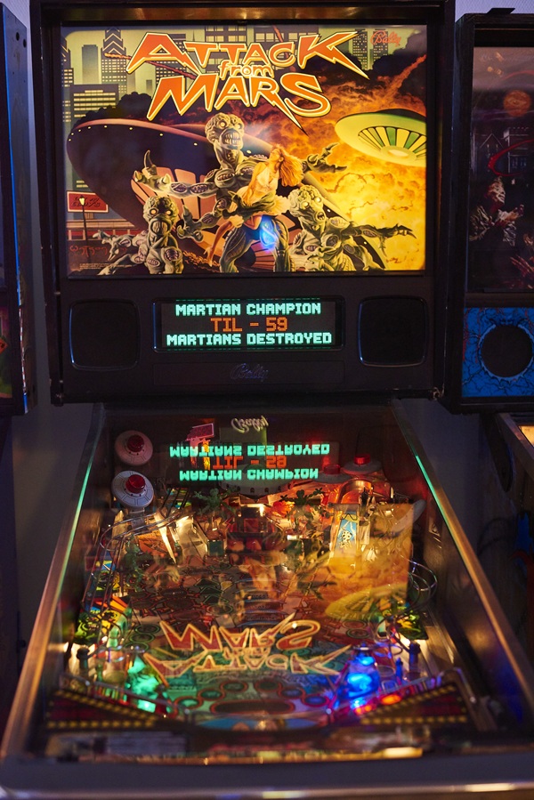Attack from Mars Flipperautomat mieten – Bally Pinball von 1995