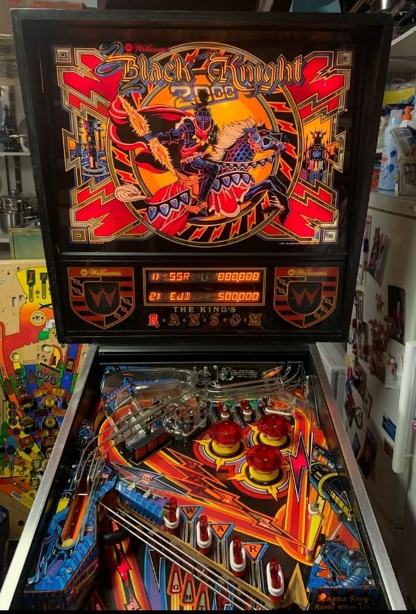 Black Knight 2000 Flipperautomat mieten – Williams Pinball von 1989