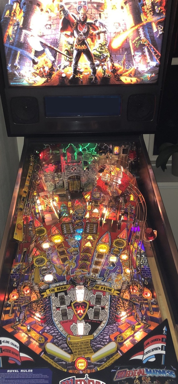 Medieval Madness Flipperautomat mieten – Williams Pinball von 1997