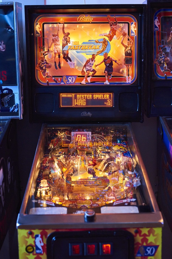 NBA Fastbreak Flipperautomat mieten – Bally Pinball von 1997