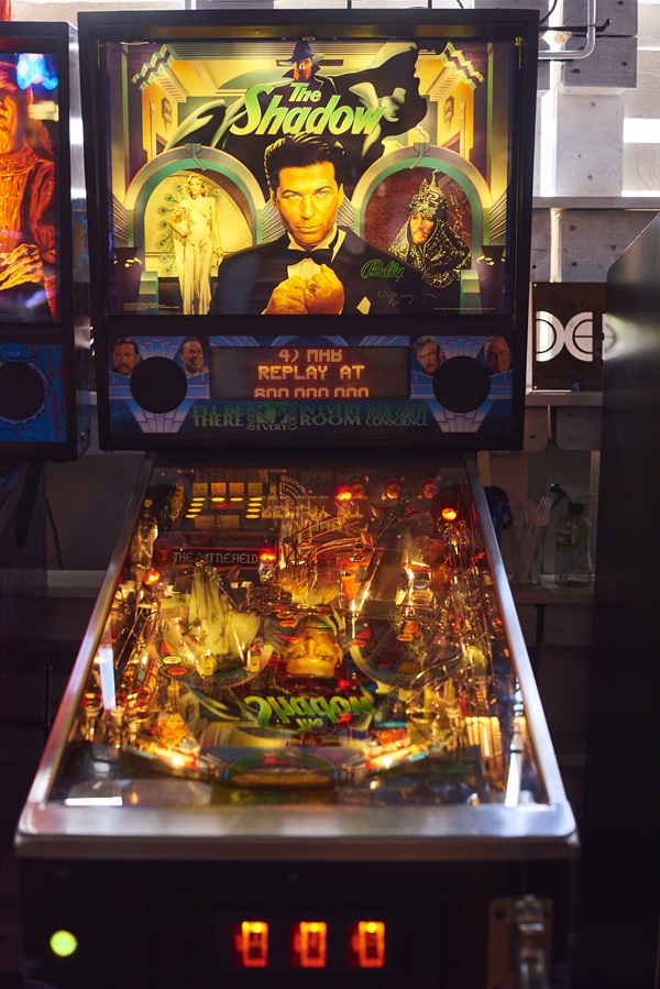 The Shadow Flipperautomat mieten – Bally Pinball von 1994
